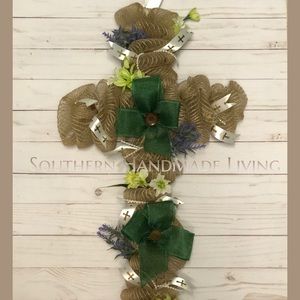 Green clover cross wreath